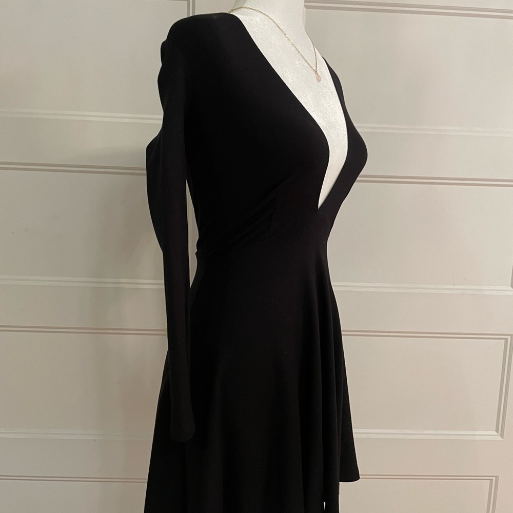 Little black dress - Picture 3 of 3